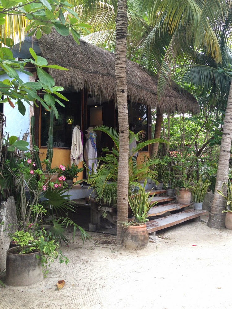 Tulum-beach-store-3